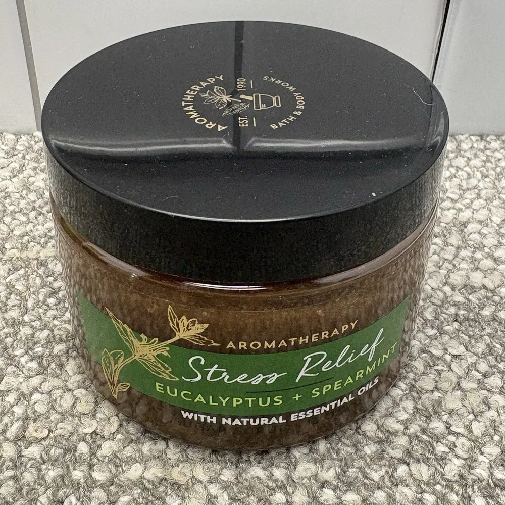 Bath & Body Works Aromatherapy STRESS RELIEF Eucalyptus Sugar Scrub 13 oz NEW